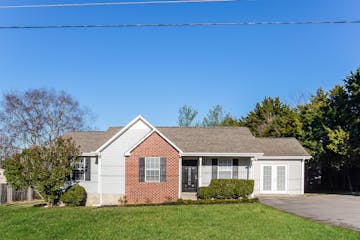 200 Oakmont Dr La Vergne, TN 37086